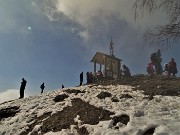 44 Molti escursionisti oggi sul Monte Poieto